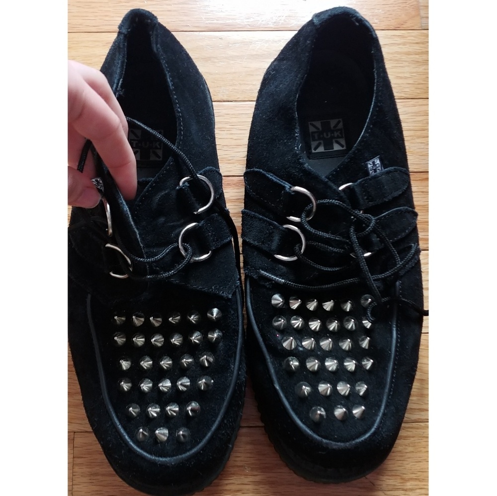Tuk spiked creepers